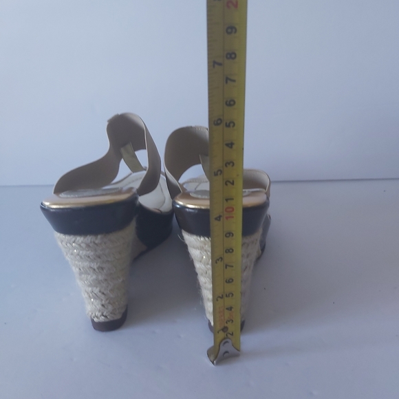 Charles David sandale  Size 8B - Picture 9 of 16